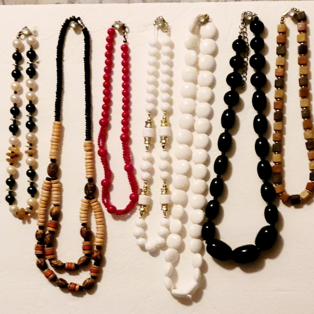 Necklace Bead Lot/7